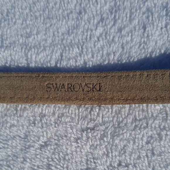 Elegant Tan Suede Clutch with Floral Accent By Swarvoski. - Picture 2 of 9